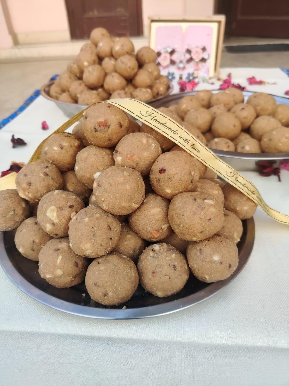 Mithas har ki Besan Ladoo besan barfi 2